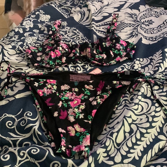 Victoria secret swimsuit - Picture 5 of 6